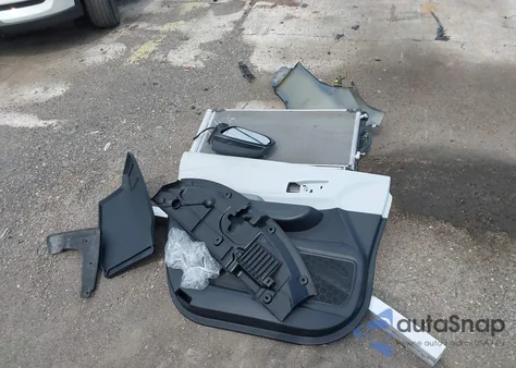 2025 Toyota Sienna Xle из США, поврежденный, VIN 5TDYRKEC0SS242648